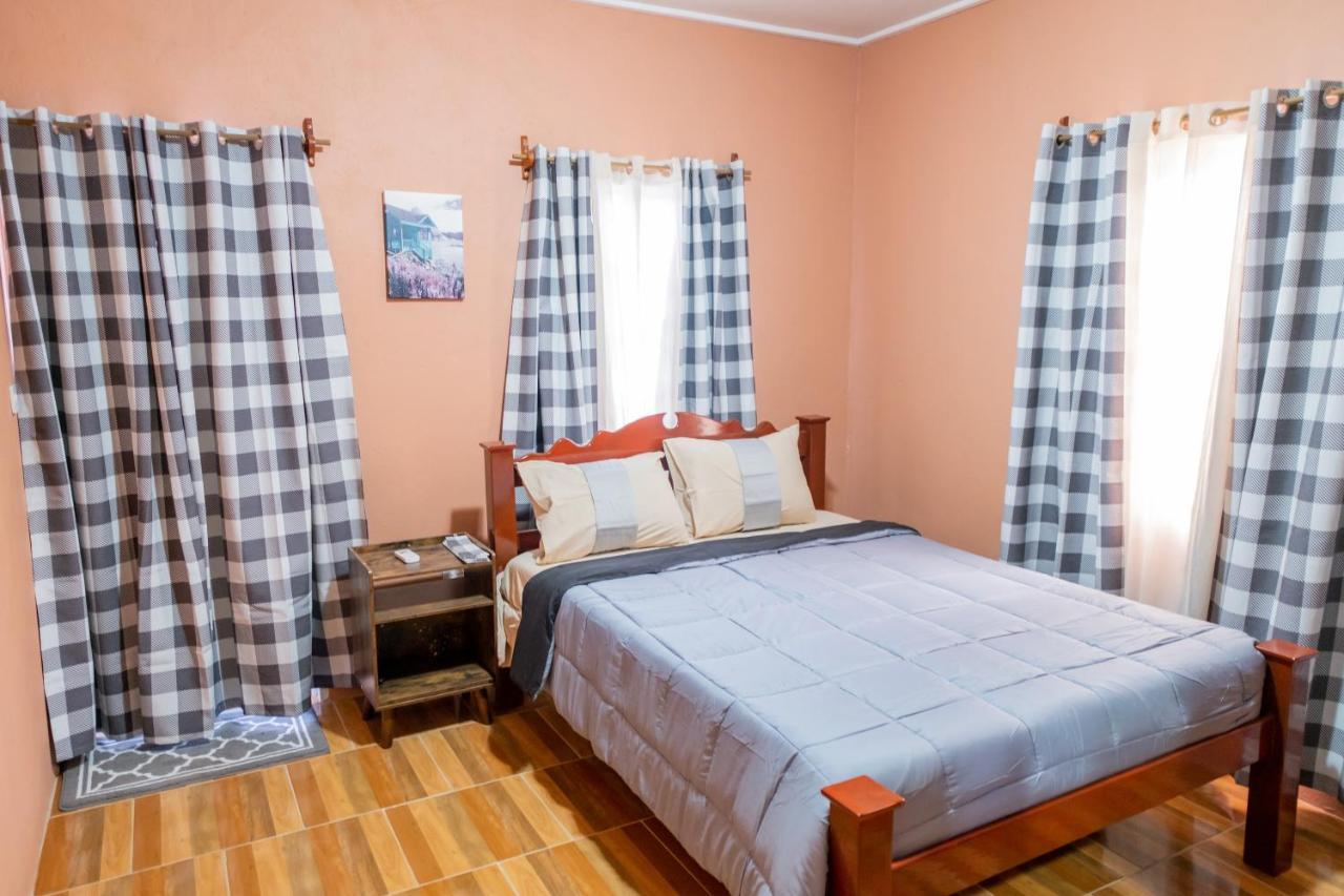 Golden Palms Apartment Kingstown Bagian luar foto