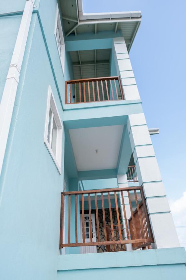 Golden Palms Apartment Kingstown Bagian luar foto