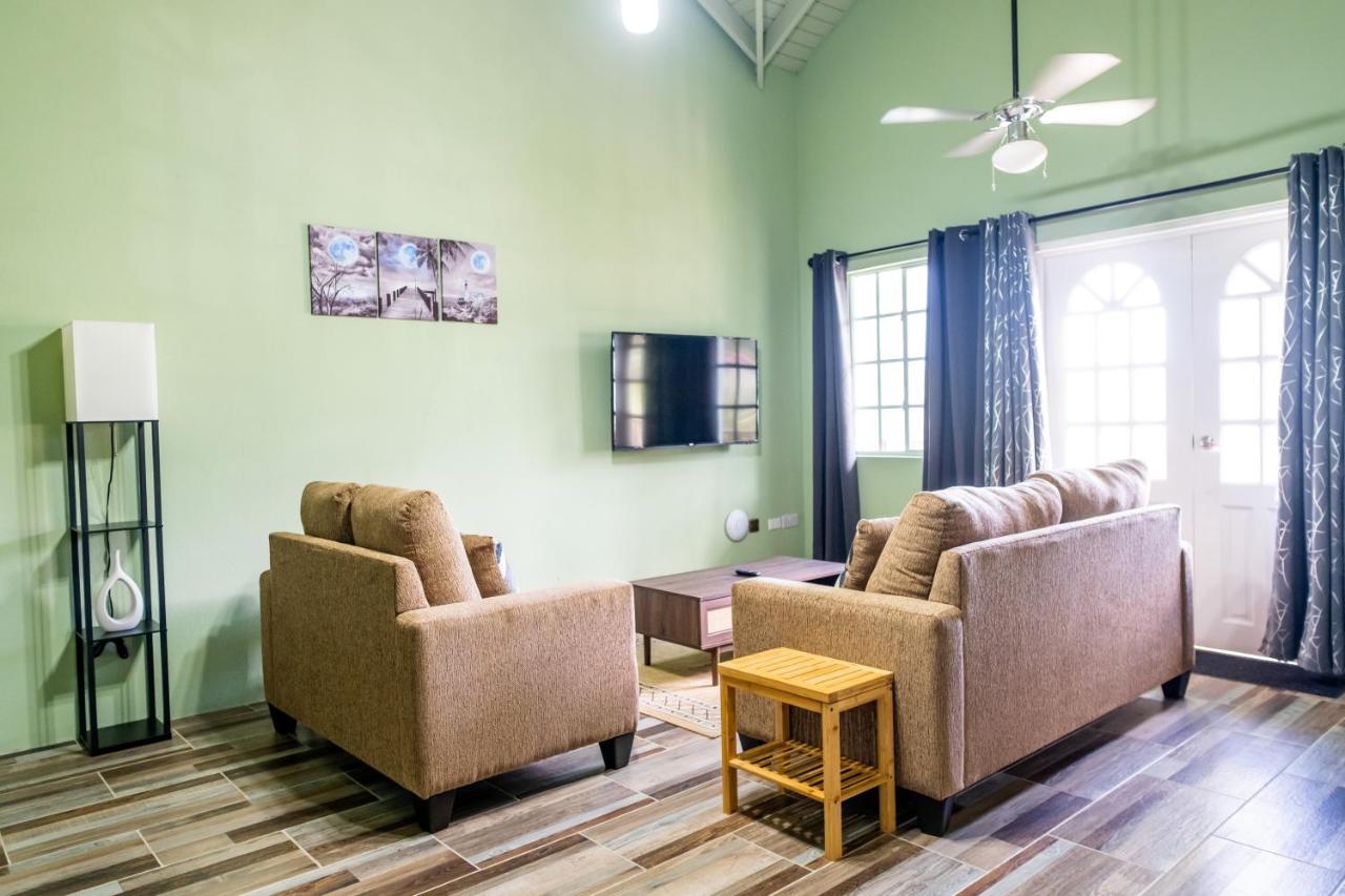 Golden Palms Apartment Kingstown Bagian luar foto