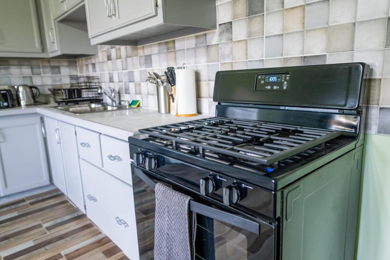 Golden Palms Apartment Kingstown Bagian luar foto