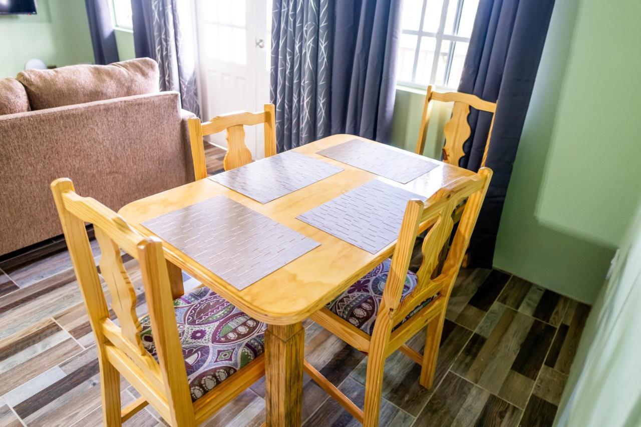 Golden Palms Apartment Kingstown Bagian luar foto