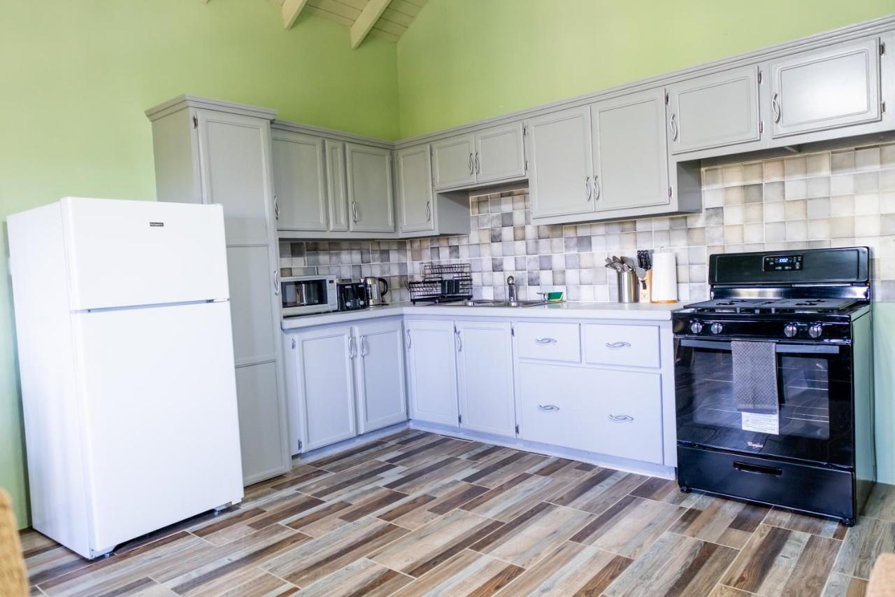 Golden Palms Apartment Kingstown Bagian luar foto